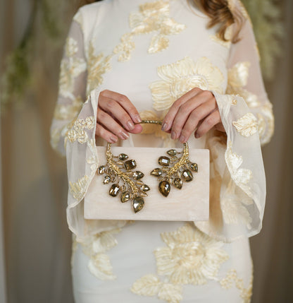 Effortless Chic Clutch